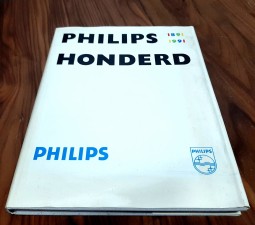 Boek 100 jaar Philips.